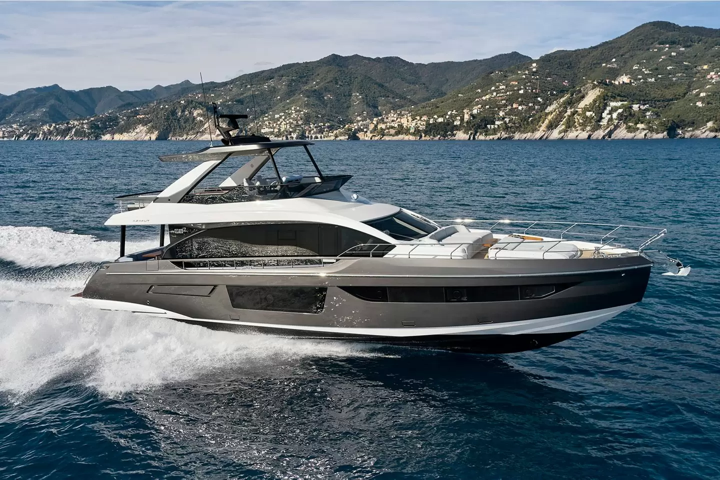 阿兹慕(azimut)Fly 60游艇