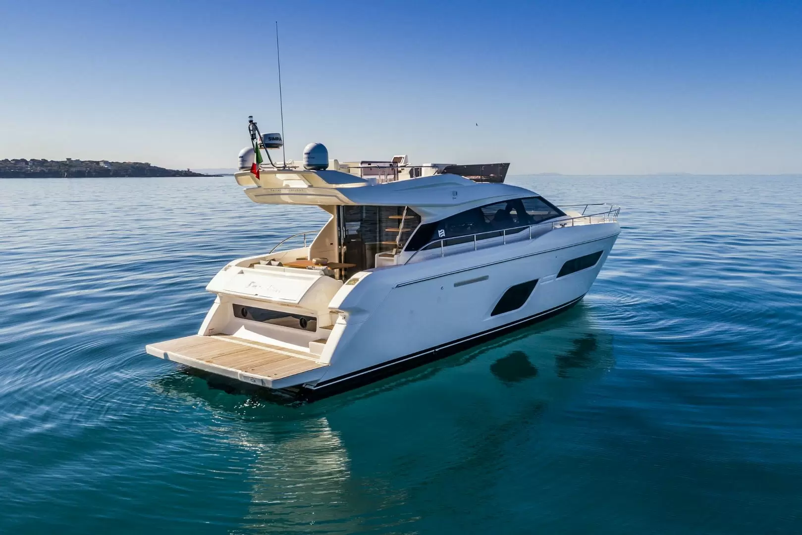 900万元左右的法拉帝(Ferretti)Yachts 550游艇