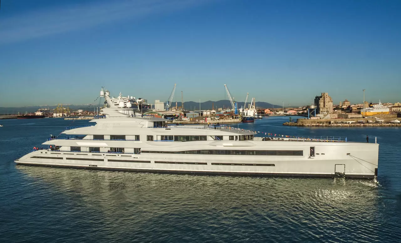 大型游艇价格:贝尼蒂(Benetti)FB277大型游艇价格约为3亿美元