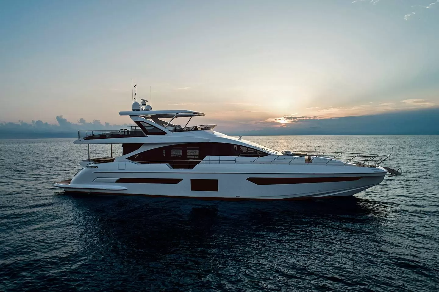 Azimut 45-MAN-1650