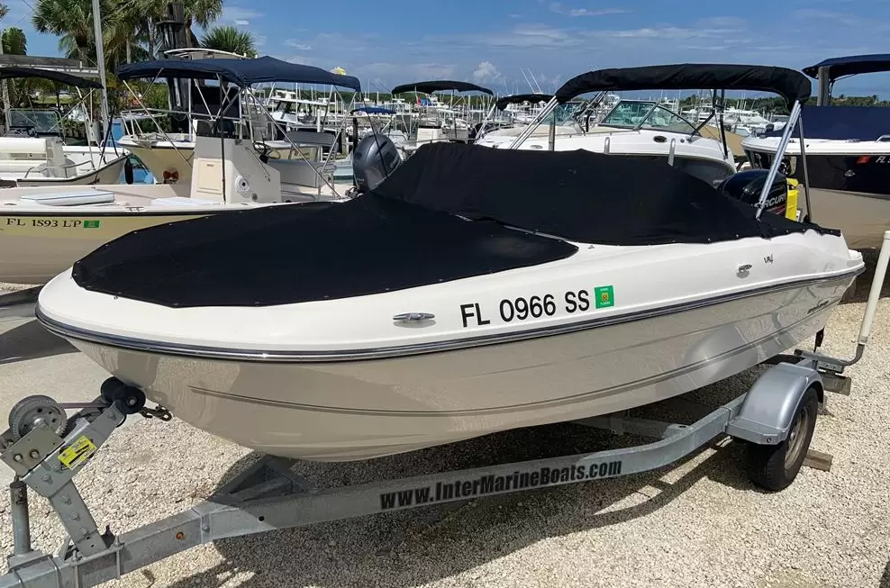 贝琳娜(Bayliner)VR4OB游艇