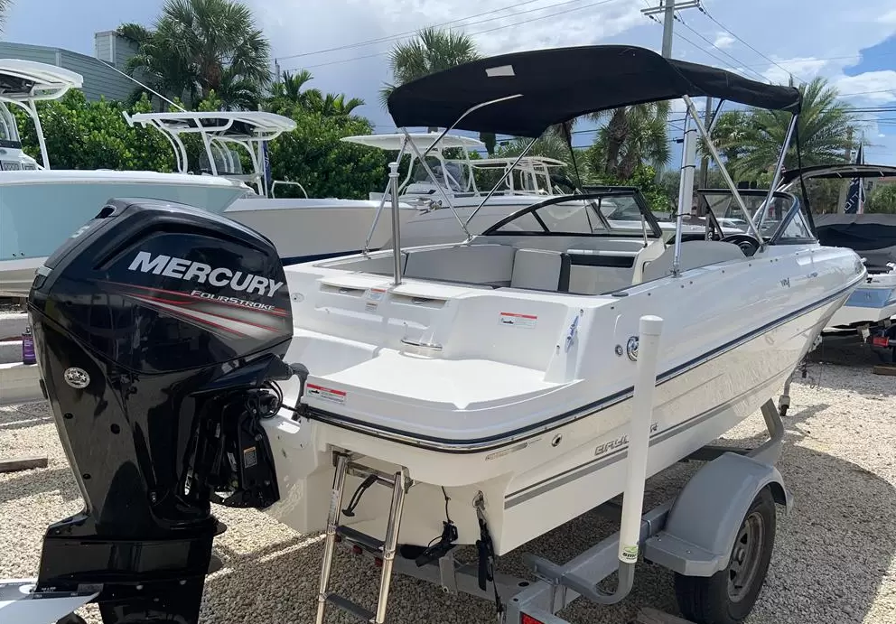 贝琳娜(Bayliner)VR4OB游艇