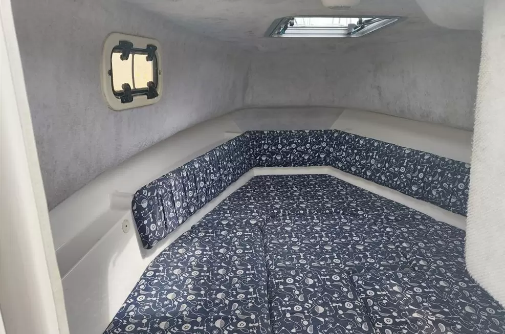 卡尼克（Karnic）Blue Water2260游艇舱内