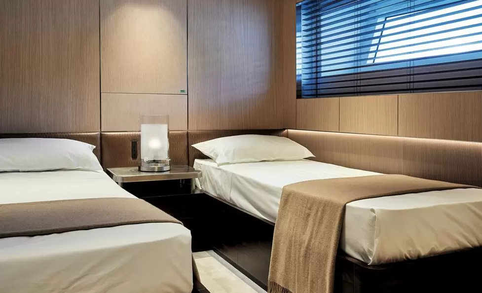 贝尼蒂(Benetti)Oasis40M游艇休息舱