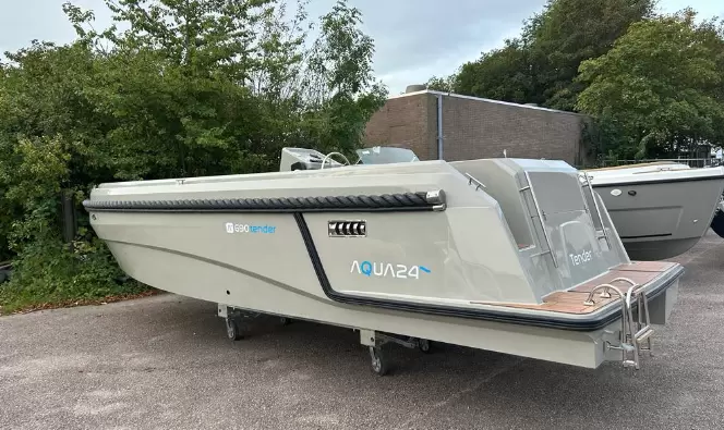 贝琳娜(Bayliner)800二手游艇