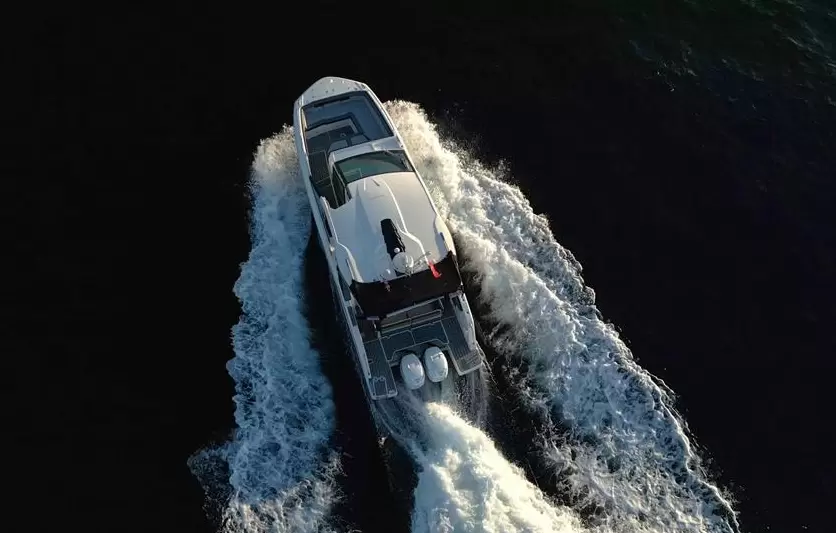 卡帝尔(Galeon)325GTO二手游艇价格49.5万欧元