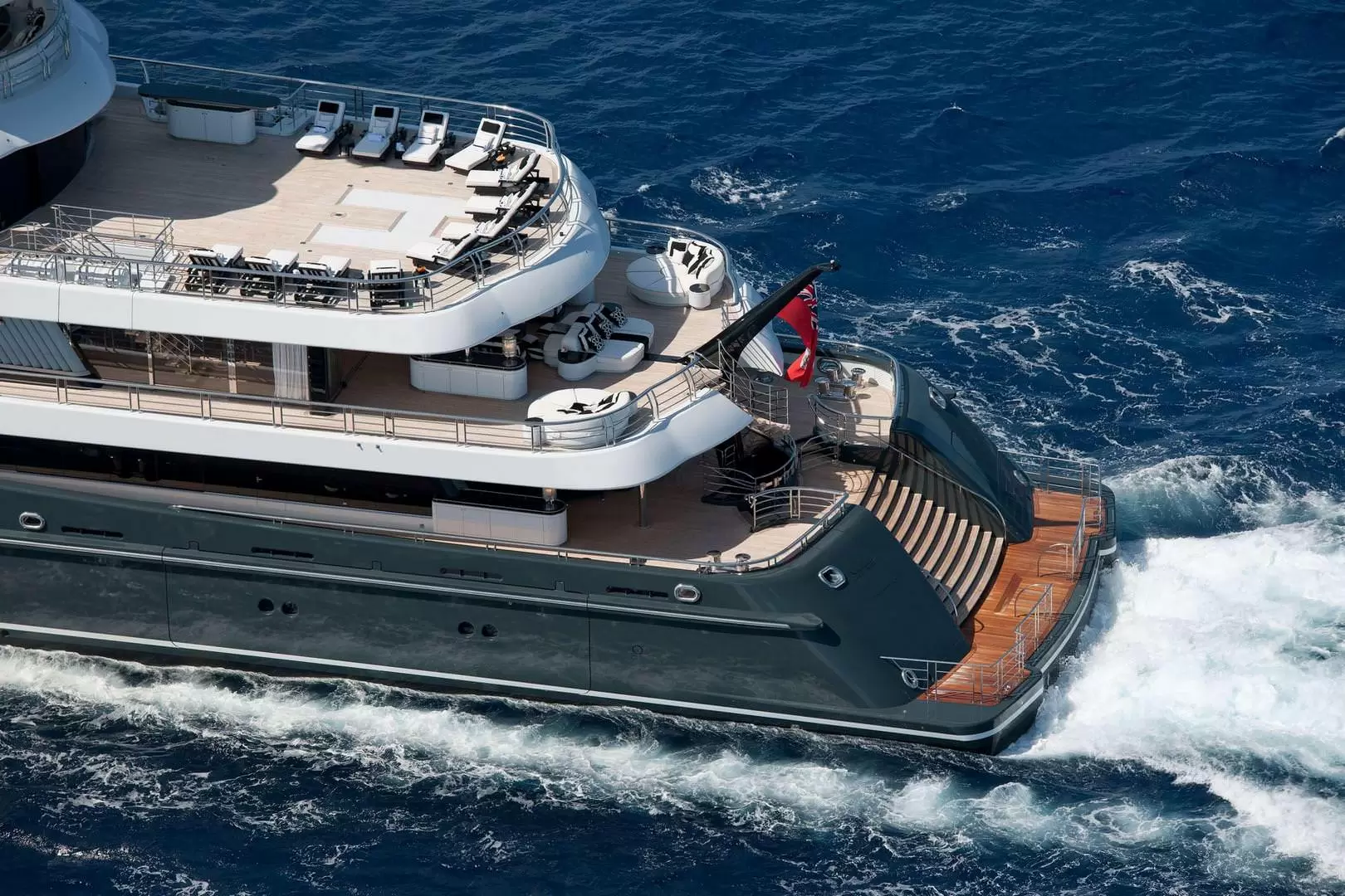 乐顺(Lurssen)Phoenix2飞桥游艇