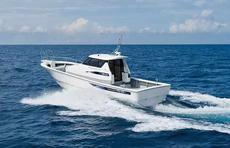 雅马哈(Yamaha)FG420钓鱼艇