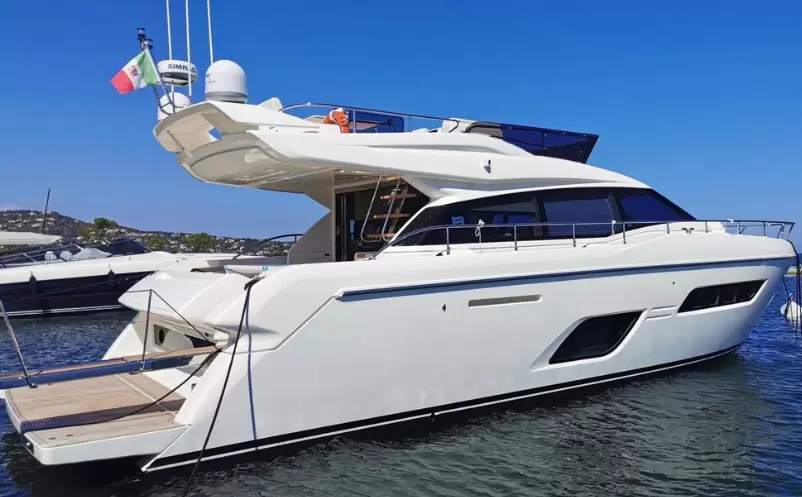 法拉帝（Ferretti）550游艇