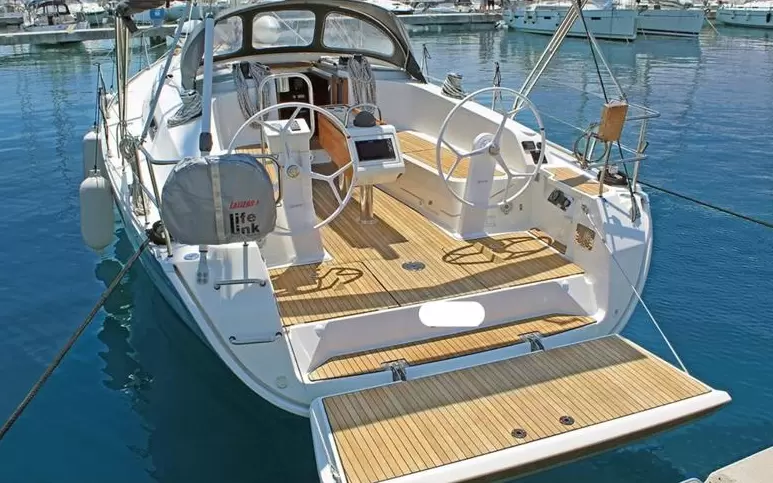 巴伐利亚（Bavaria）Cruiser41单体帆船二手价格15万欧元