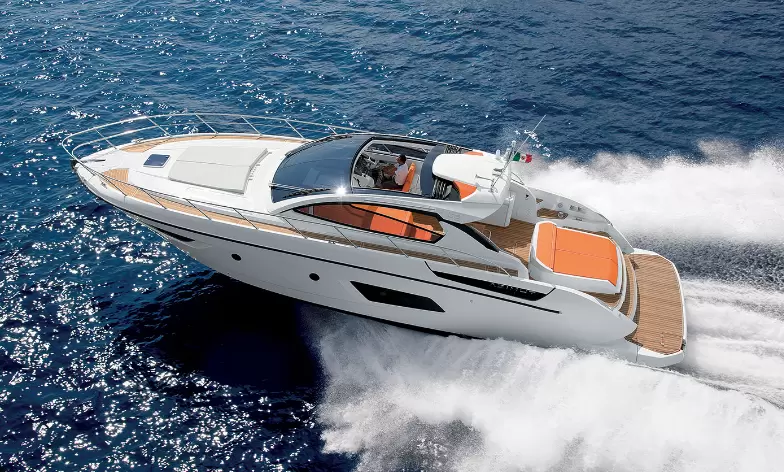 阿兹慕(Azimut)Atlantis48豪华私人游艇长15.94米,价格在600万左右