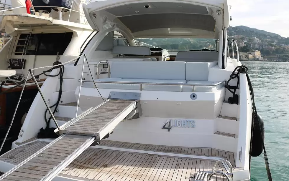 圣汐(Sunseeker)Portofino40二手游艇价格43万欧元