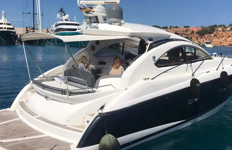 圣汐(Sunseeker)Portofino47游艇在二手游艇买卖市场价格为28.5万英镑