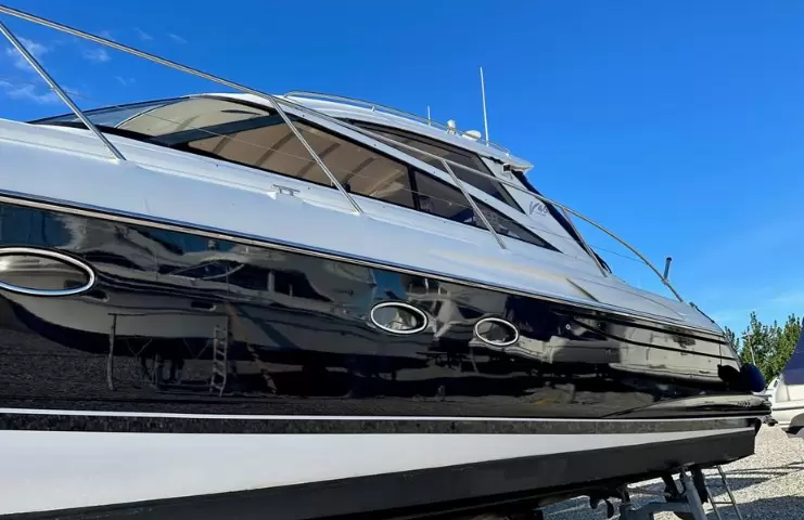 公主(Princess)V46二手游艇