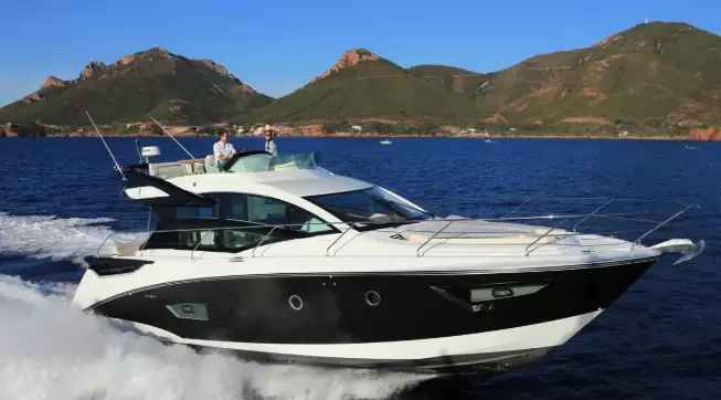 800多万豪华游艇-博纳多(Beneteau)GT50飞桥游艇