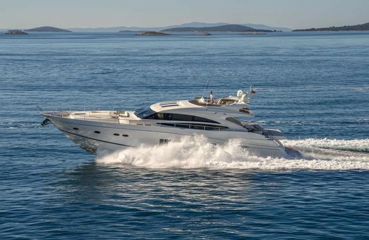 公主(Princess)V85飞桥豪华二手游艇价格185万欧元