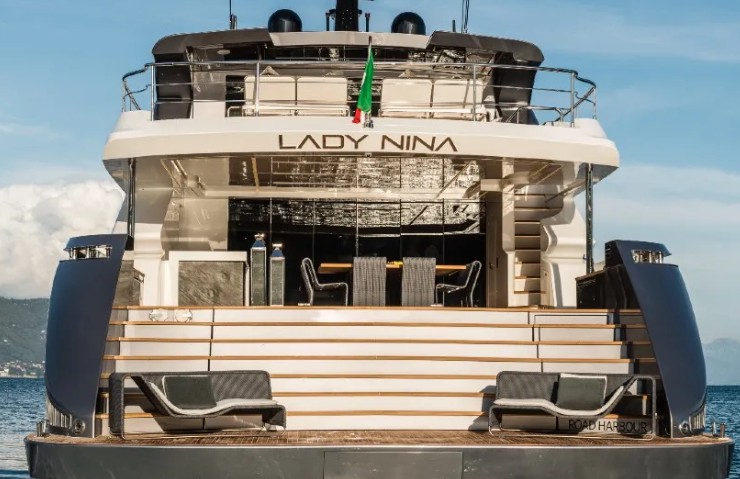 115英尺长的Lady Nina游艇