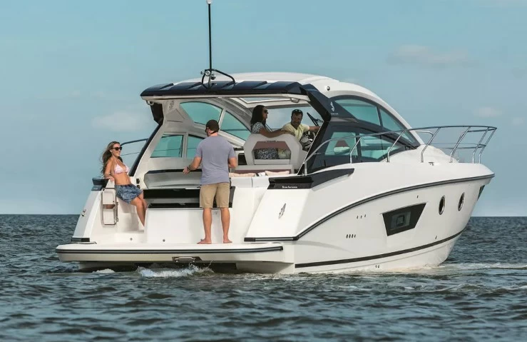 400万博纳多(Beneteau)GT40运动游艇