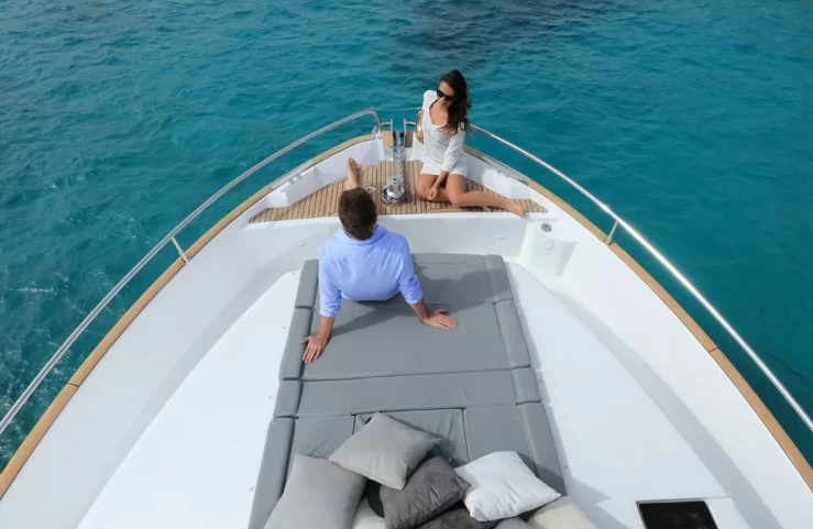 博纳多(Beneteau)思乐50飞桥游艇价格870万元