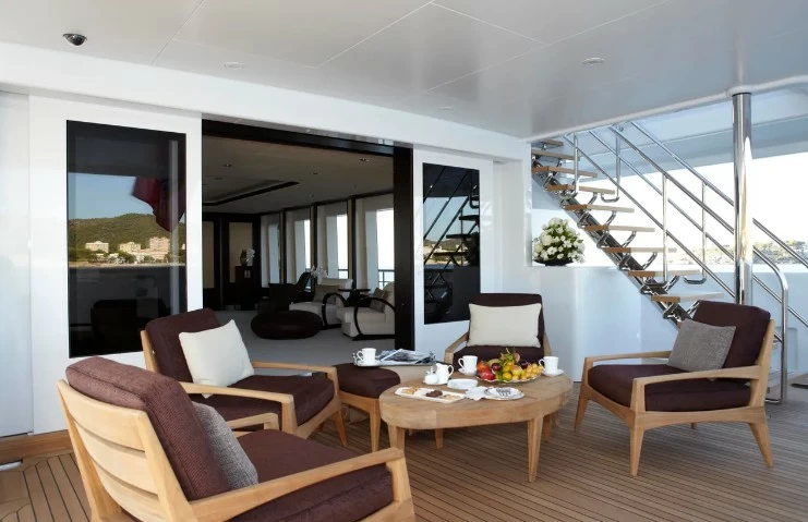 斐帝星(Feadship)Helix豪华游艇二层沙龙