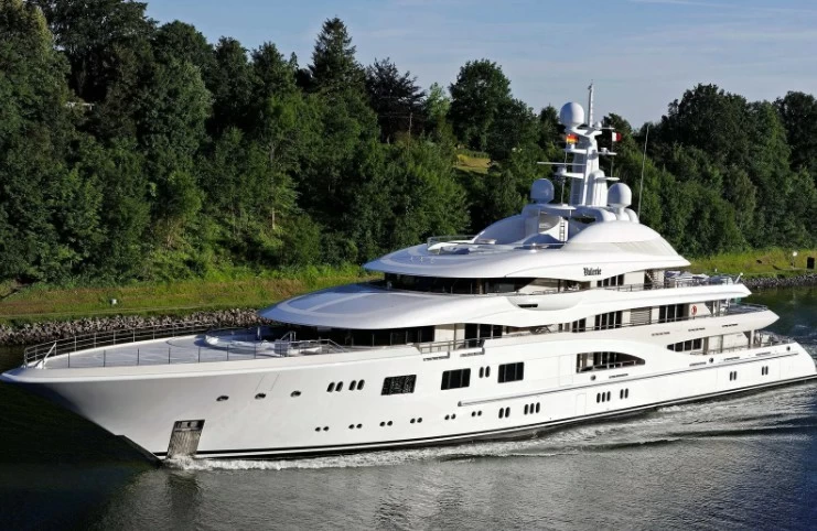 乐顺(Lurssen)Valerie超级飞桥游艇