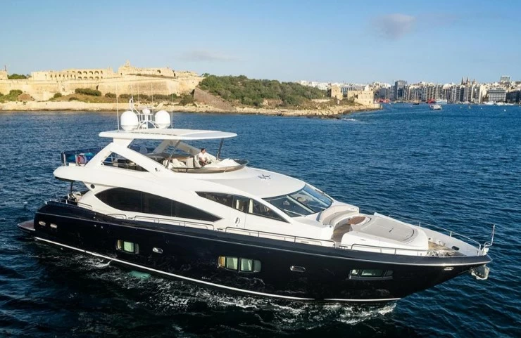 汐(Sunseeker)88二手豪华游艇价格269.5万欧元