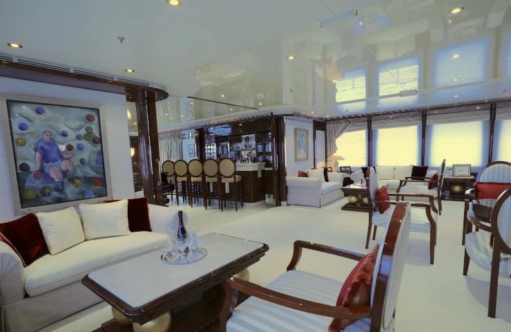 贝尼蒂(Benetti)Ambrosia超级游艇价格是4500万欧元,相当于3.5亿元