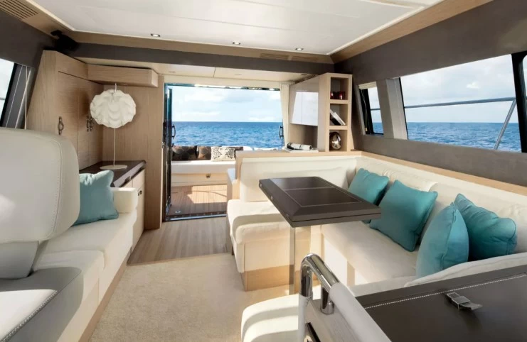 博纳多(Beneteau)Montecarlo5家庭休闲游艇
