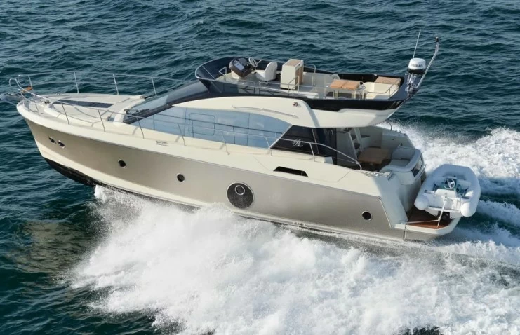 博纳多(Beneteau)Montecarlo5家庭休闲游艇