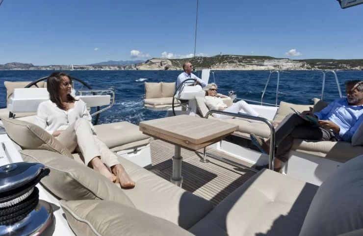 博纳多(Beneteau)Sense55帆船游艇价格在580万元起