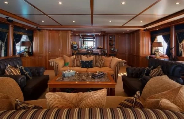 贝尼蒂(Benetti)Classic120游艇价格4000万元左右