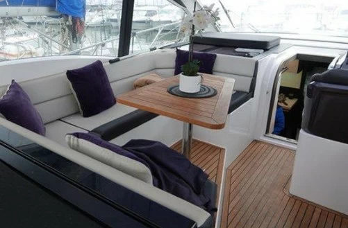 卡帝尔(Galeon)445HST二手游艇价格49万欧元