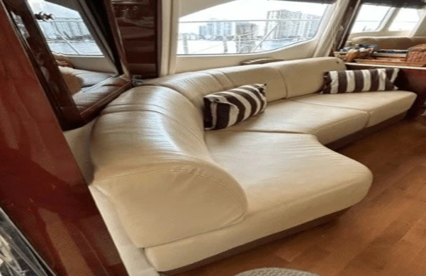希瑞(SeaRay)520SedanBridge二手游艇