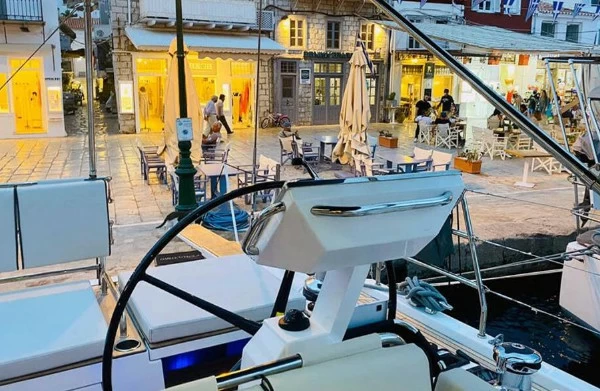 博纳多(Beneteau)遨享仕62二手帆船