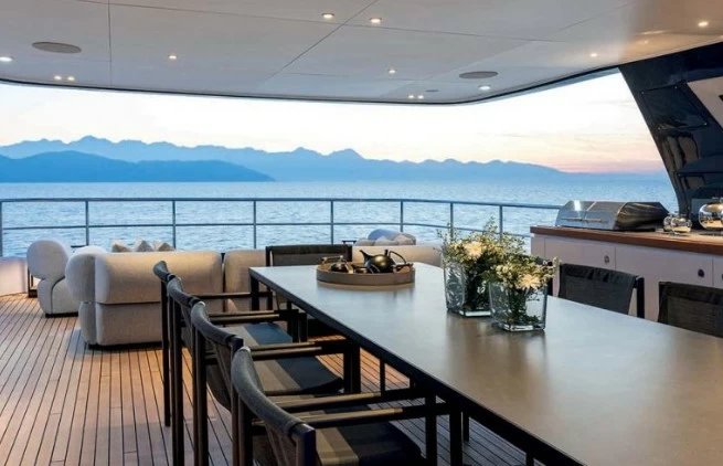 贝尼蒂(Benetti)Oasis34M豪华游艇