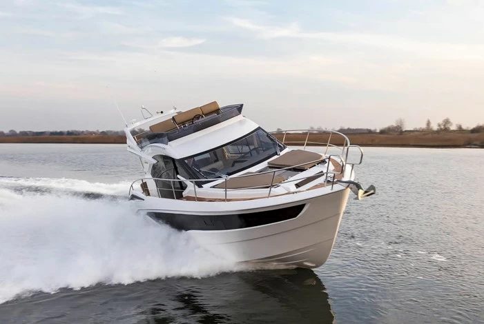 11米卡帝尔(Galeon)360飞桥游艇价格为285万
