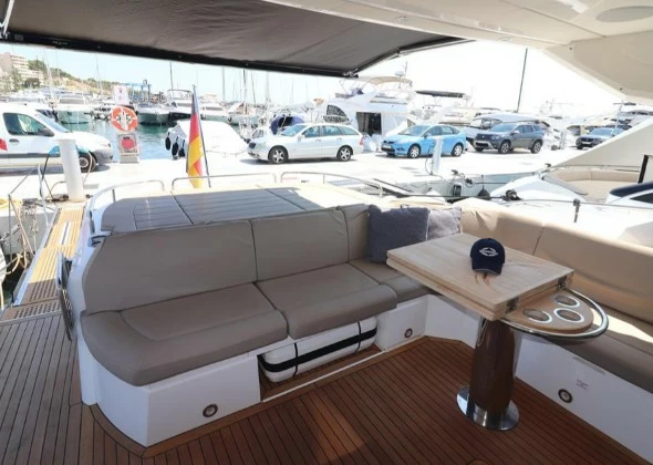 圣汐(Sunseeker)Predator57二手游艇价格1295000欧元
