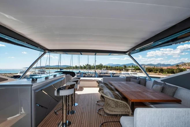 圣汐(Sunseeker)90Ocean二手私人游艇沙龙