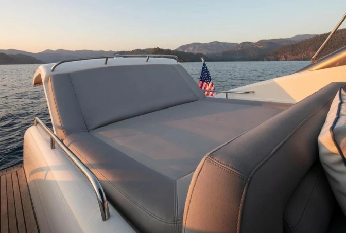 14.35米(47英尺)圣汐(Sunseeker)Camargue47二手游艇价格