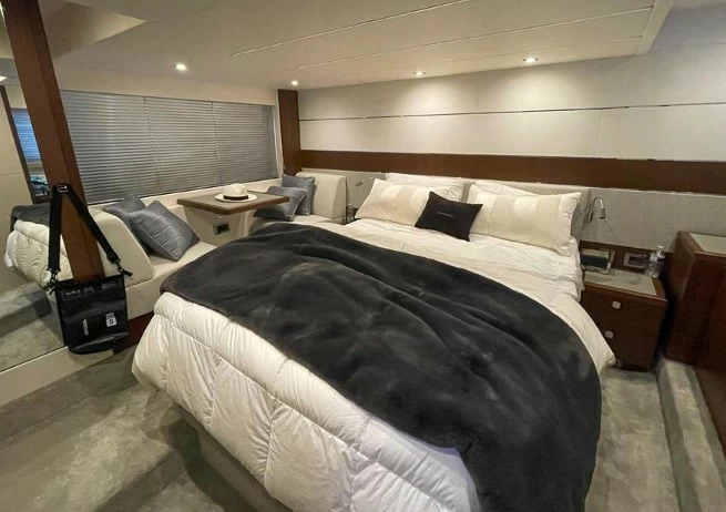 圣汐(Sunseeker)Predator50游艇主人舱