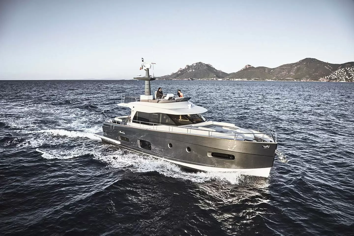 Azimut Magellano-53-QSC 8.3
