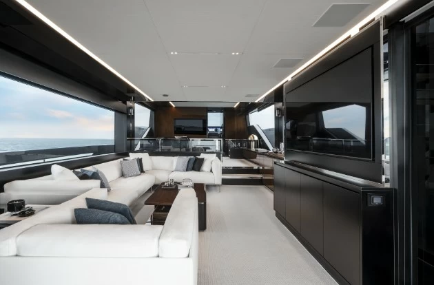 25.29米意大利丽娃(Riva)82Diva私人游艇价格4700万