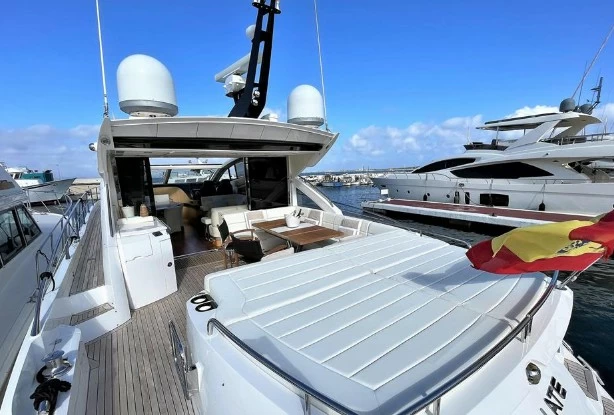 21米圣汐(Sunseeker)Predator68二手游艇价格155万欧元