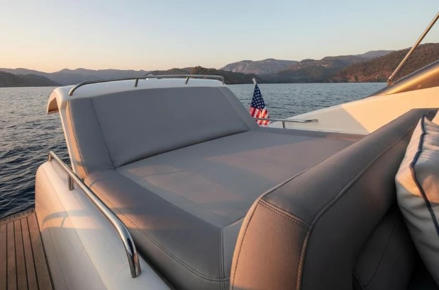 14米圣汐(Sunseeker)Camargue47二手游艇价格21万欧