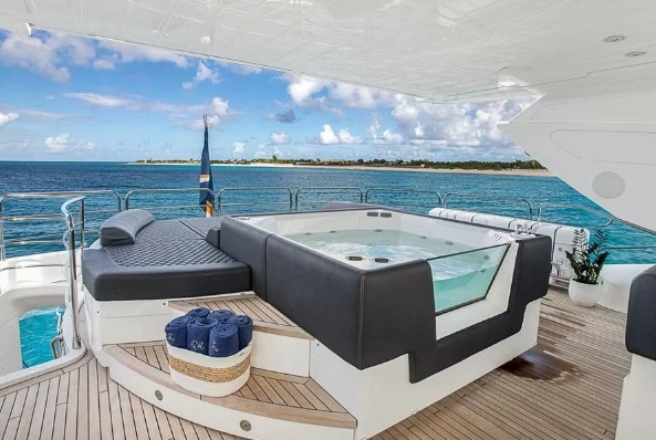 35米圣汐(Sunseeker )Predator115二手豪华游艇价格