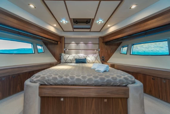 80尺（24米）英国圣汐80Yacht游艇主人舱