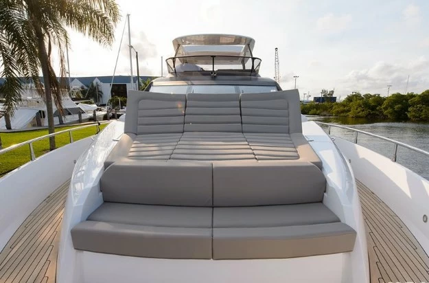 23米(69英尺)圣汐(Sunseeker)75Yacht豪华飞桥游艇价格3100万元