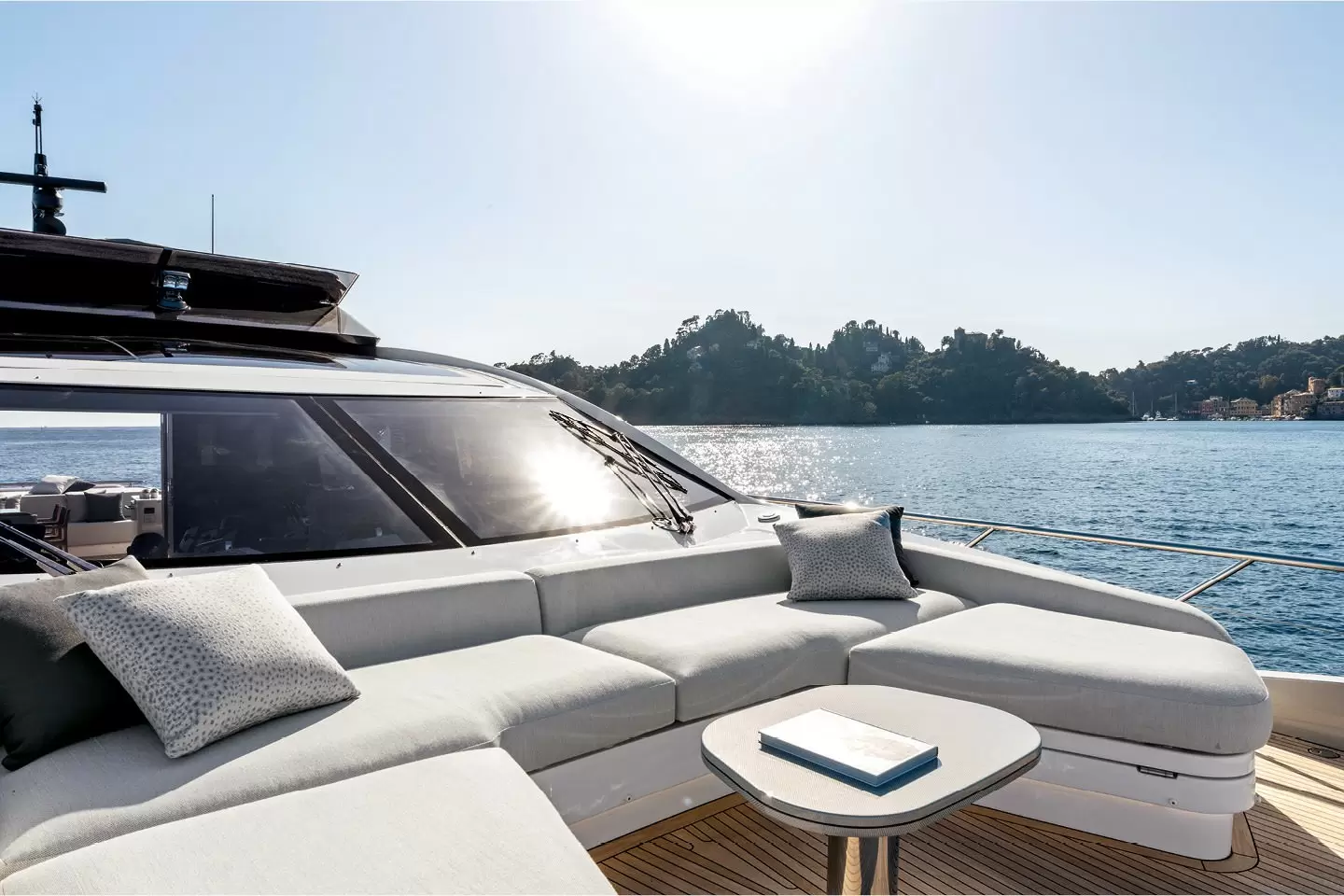 24米(80英尺)意大利阿兹慕(Azimut)S8豪华运动游艇价格3000万元
