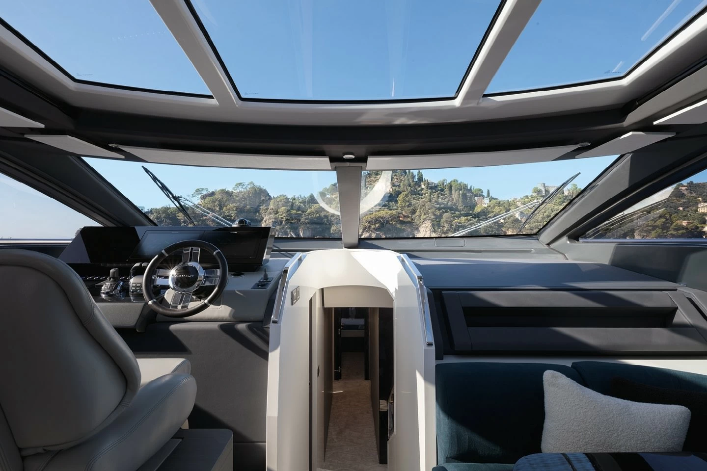 24米(80英尺)意大利阿兹慕(Azimut)S8豪华运动游艇价格