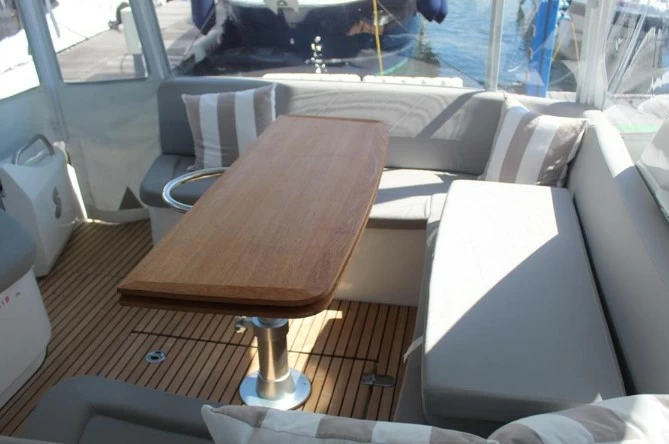 11米博纳多(Beneteau)GT38二手私人游艇价格